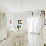 Exclusive Large 3 Bed With Pool Apartamento